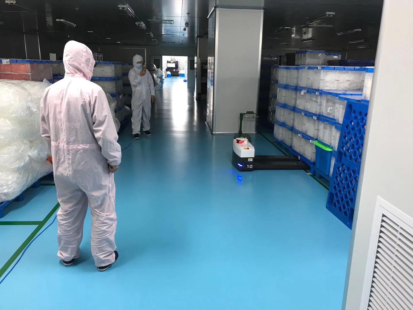 九游JIUYOU娱乐AGV机器人义不容辞